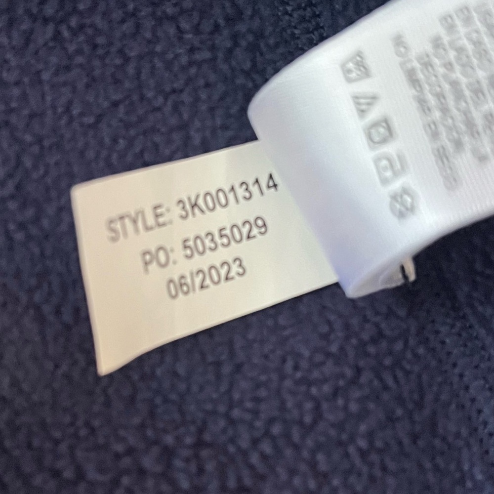 Vineyard Vines Boys XL Navy Blue Fleece Full Zip Vest Whale Logo - Picture 9 of 9